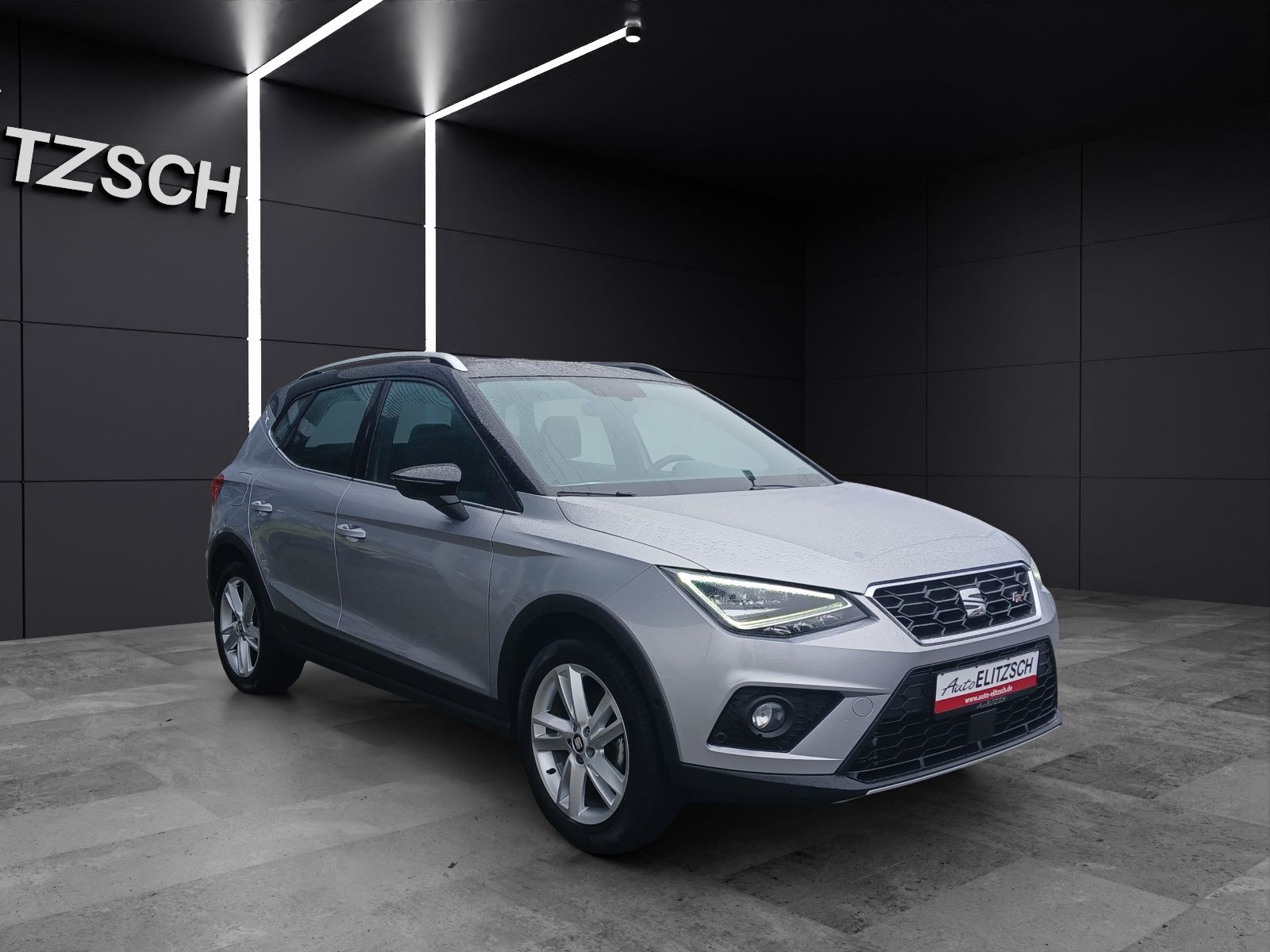 Fahrzeugabbildung SEAT Arona TSI FR-Line DSG LED Navi ACC Park-Assist S