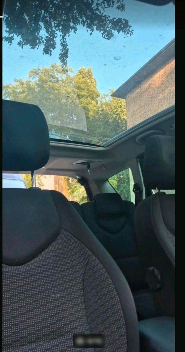 Peugeot 308 2012 — photo 5