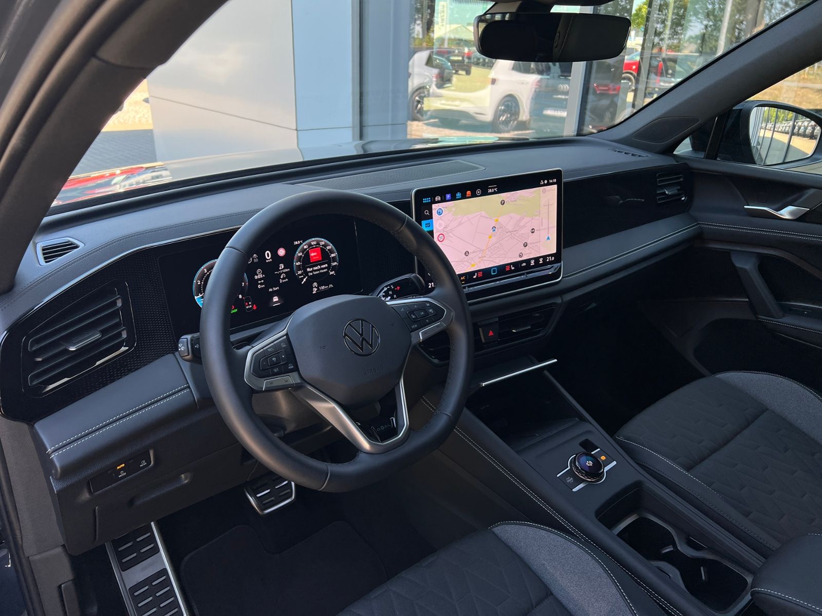 Fahrzeugabbildung Volkswagen Tiguan GOAL 1.5 eTSI DSG *Garantie,AHK,LED,ACC,K