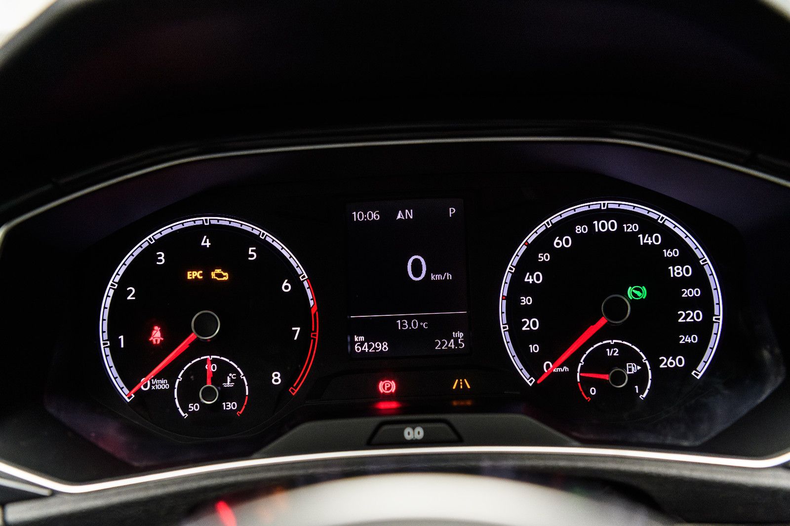 Fahrzeugabbildung Volkswagen T-Roc Sport 2.0 DSG 4Motion AHK SHZ ACC