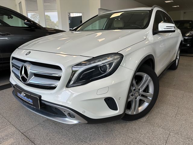 Mercedes-Benz GLA 220d 4M Auto. Navi Kamera BiXenon SHZ Harman