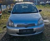 Toyota Yaris - Toyota 4-Runner in Bochum