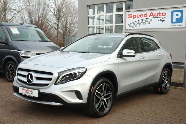 Mercedes-Benz GLA 200 Aut. Style/Bi-XENON/NAVI/PDC/SHZ./1.HAND