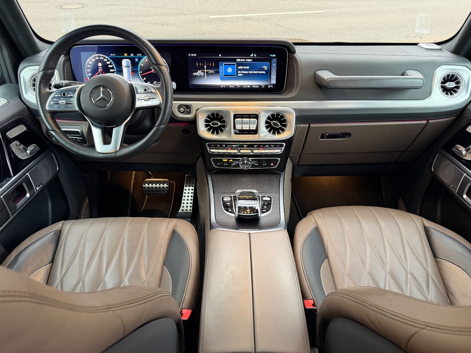 Fahrzeugabbildung Mercedes-Benz G 500 AMG*EXCLUSIVE*SDACH*MULTIBEAM*360KAM*ACC