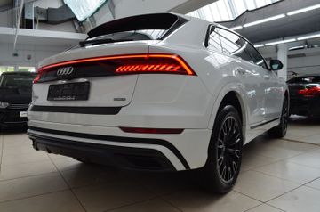Audi Q8 - 8