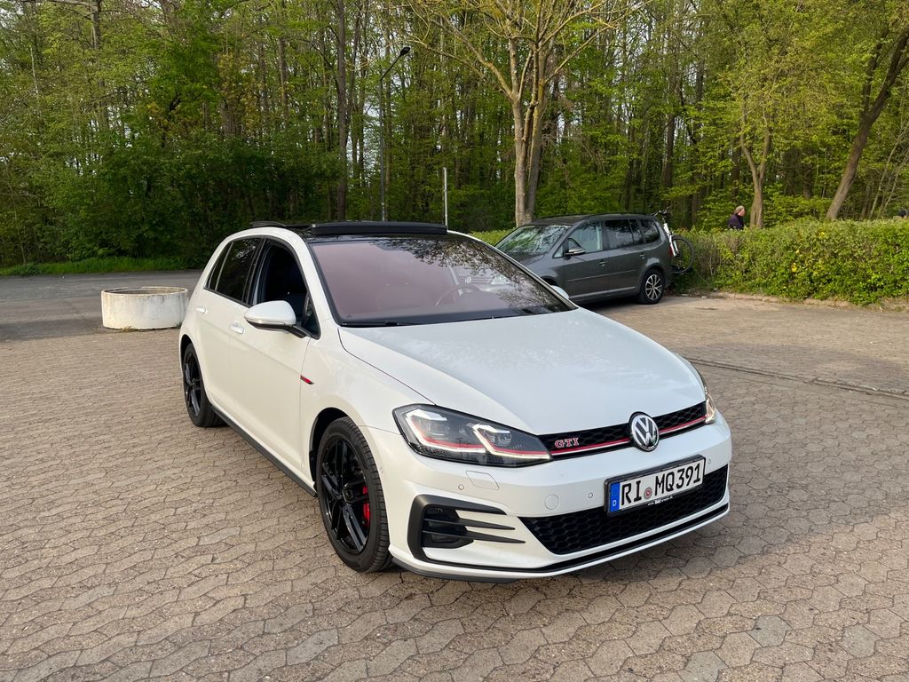 Image of Volkswagen Golf