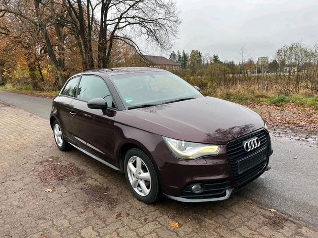 Audi A1 Voll Ausstattung 1,6 TDI  Navi LED...