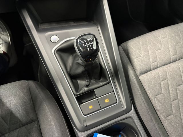 Golf VIII Life 1.5 TSI ACC LED SHZ LENKRADHZG