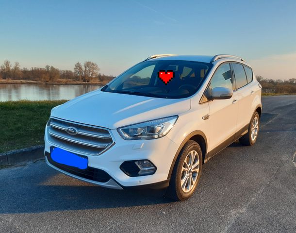 Ford Kuga 2,0 TDCi 4x2 110kW Titanium Navi AHK uvm 