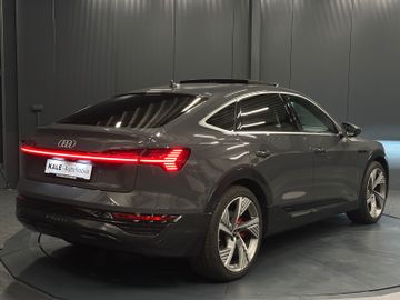 Audi Q8 e-tron - 1