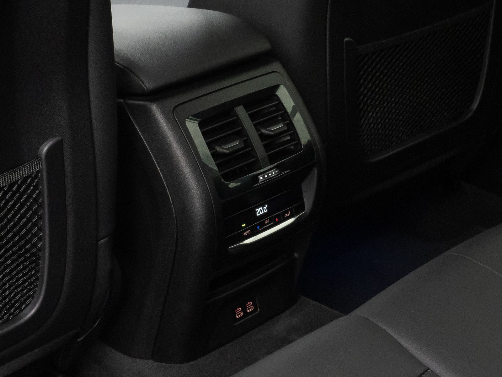 Fahrzeugabbildung BMW X3 xD20d KameraDAB HiFi Leder Alarm Sport 18Zoll