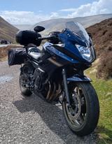 Yamaha XJ6 Diversion + Taschen + Heizgriffe - YAMAHA 2010 XJ6