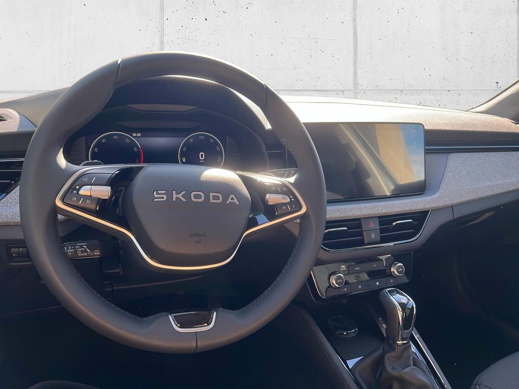 Skoda Kamiq 1.0 TSI Selection PDC KAMERA ACC LED NAVI