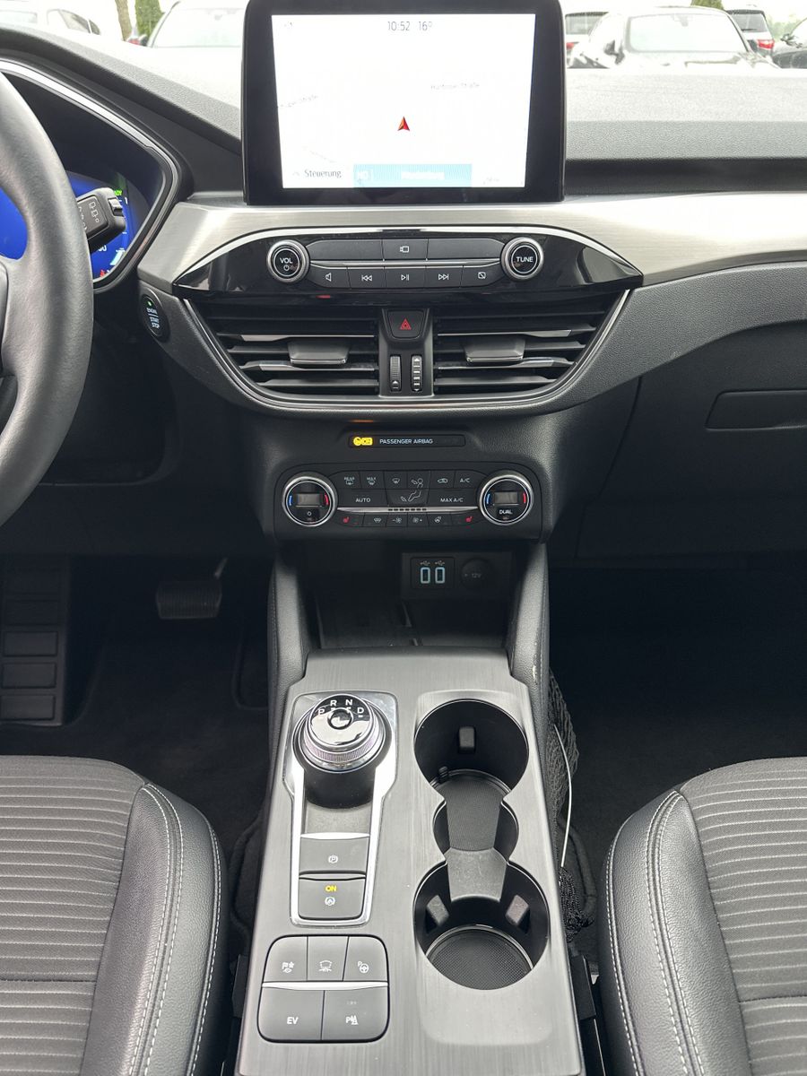 Fahrzeugabbildung Ford Kuga 2.5 PHEV Titanium X NAV+LED+PANO+AHK+B&O+PP