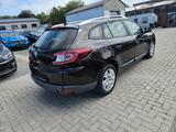 Renault Megane III Grandtour TomTom Edition - Renault Megane aus 2012 mit Benzin-Antrieb: Kombi