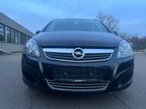 Opel Zafira B Family Plus - Opel Zafira: Schwarz