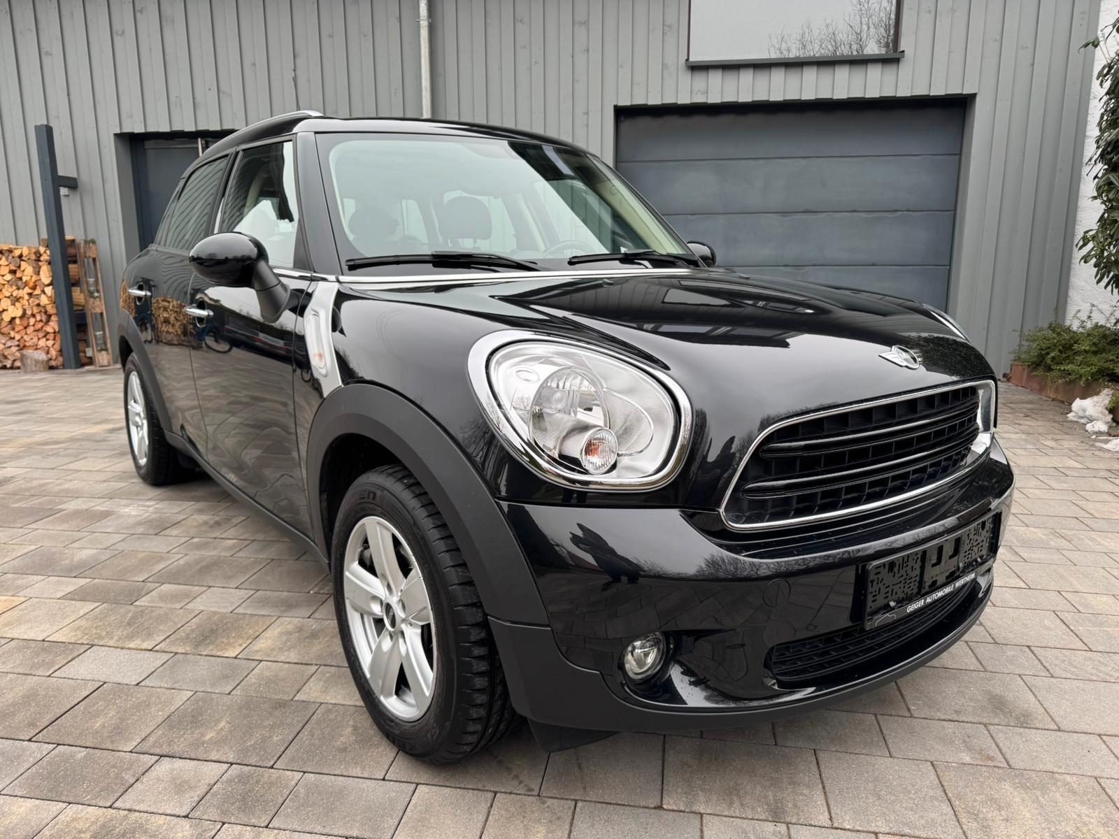MINI One Countryman 1.Hand Scheckheft Panoramadach