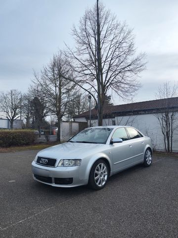 Audi A4 2.5TDI quattro S Line