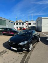 Peugeot 206 CC Cabrio  - Peugeot 206 mit Benzin-Antrieb: Schwarz, Leder, Cabrio