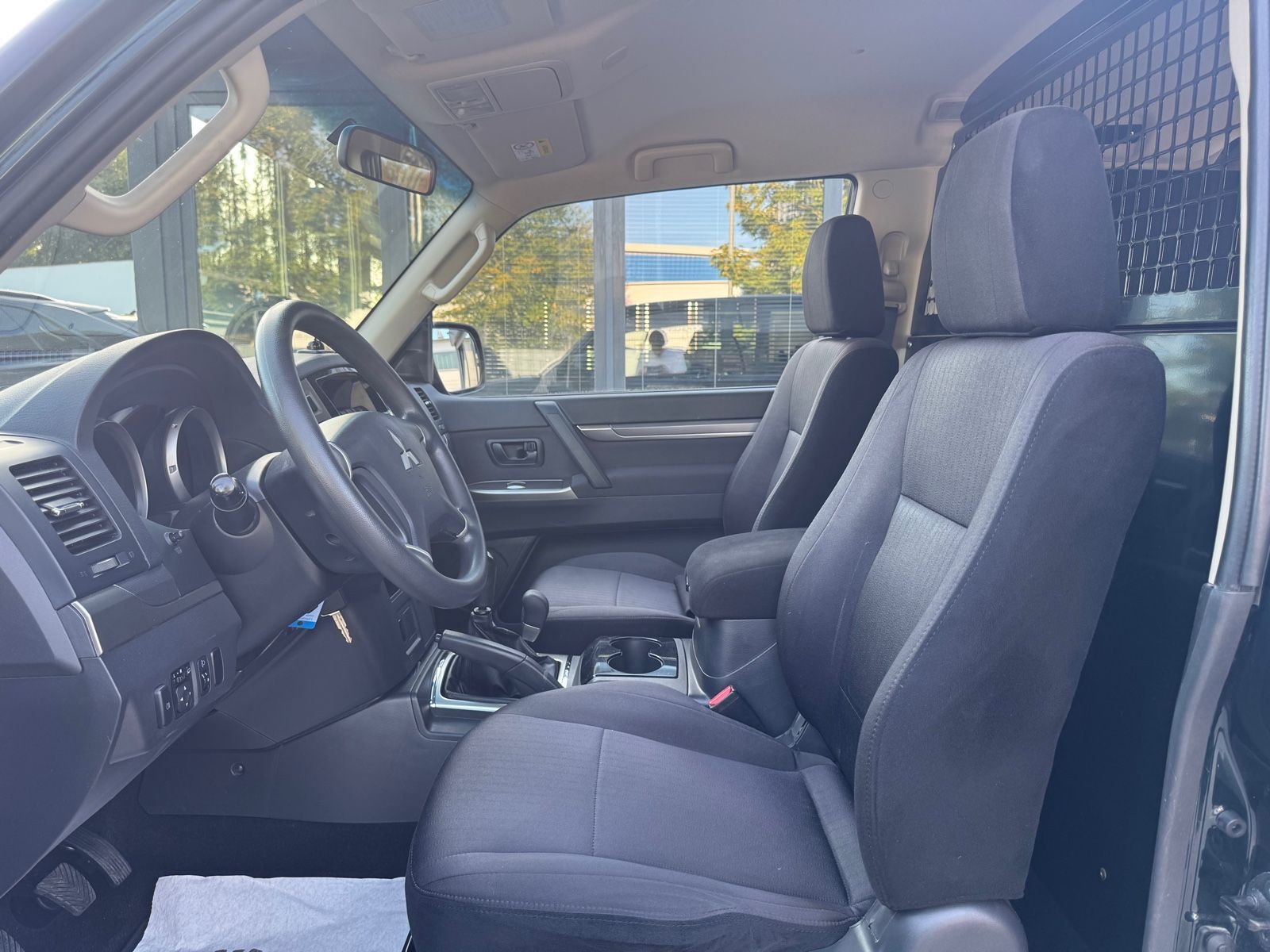 MITSUBISHI Pajero Pajero MT 3.2 DI-D Austria*LKW*2-Sitzer*TÜV Neu*, Ansicht 12