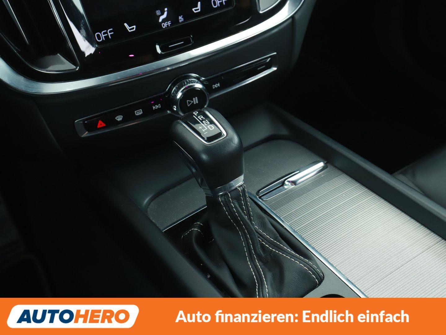 Volvo V60 2.0 T4 R-Design Aut.*NAVI*ACC*360CAM*HK*SHZ*