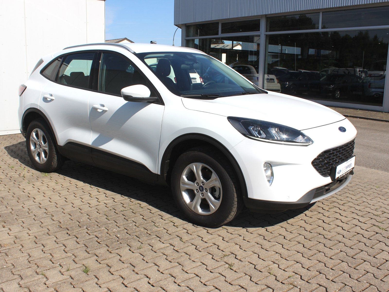 Fahrzeugabbildung Ford Kuga Plug-In Hybrid Cool & Connect 2,5 Duratec
