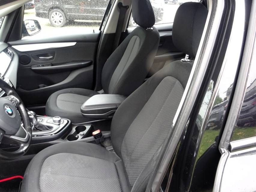 Fahrzeugabbildung BMW 218d 2.0 Active Tourer Automatik Advantage 8-fac