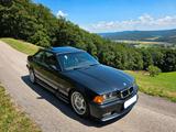 BMW E36 M3 3.0 - BMW M3: E36