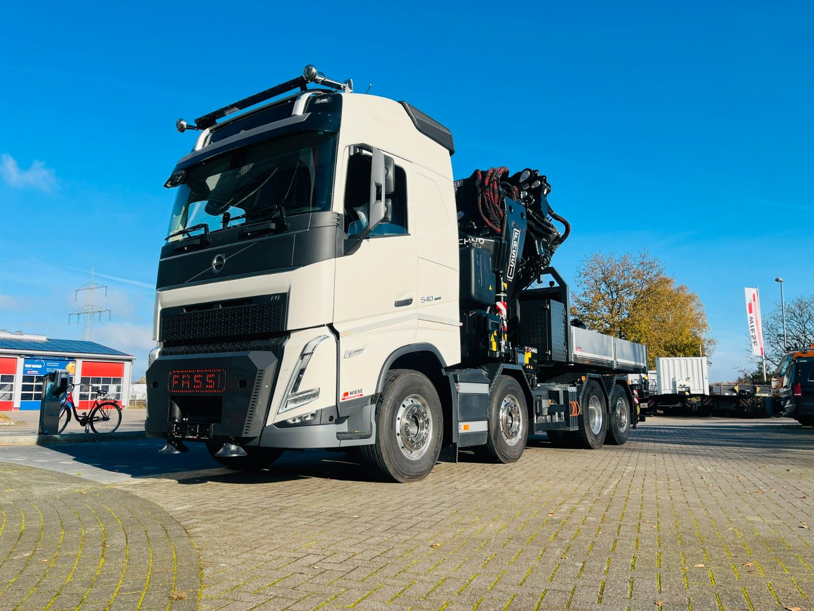 Fahrzeugabbildung Volvo FH 540 SZM mit F1450 HXP Fly Jib + Winde