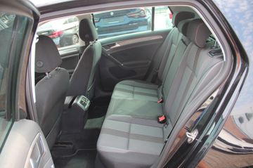 Volkswagen Golf - 12