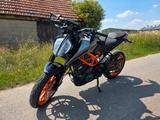 KTM Duke 390 Motorrad A2 konform Tüv NEU wenig km