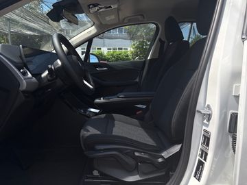 BMW 218i Active Tourer DAB LED Komfortzg. Shz