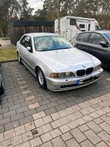 BMW Bmw 525i handschalter TÜV neu - BMW 525 in Karlsruhe