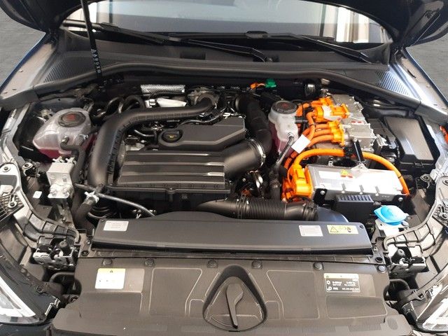 Fahrzeugabbildung Audi A3 Sportback S line 45TFSIe AHK Navi Kamera