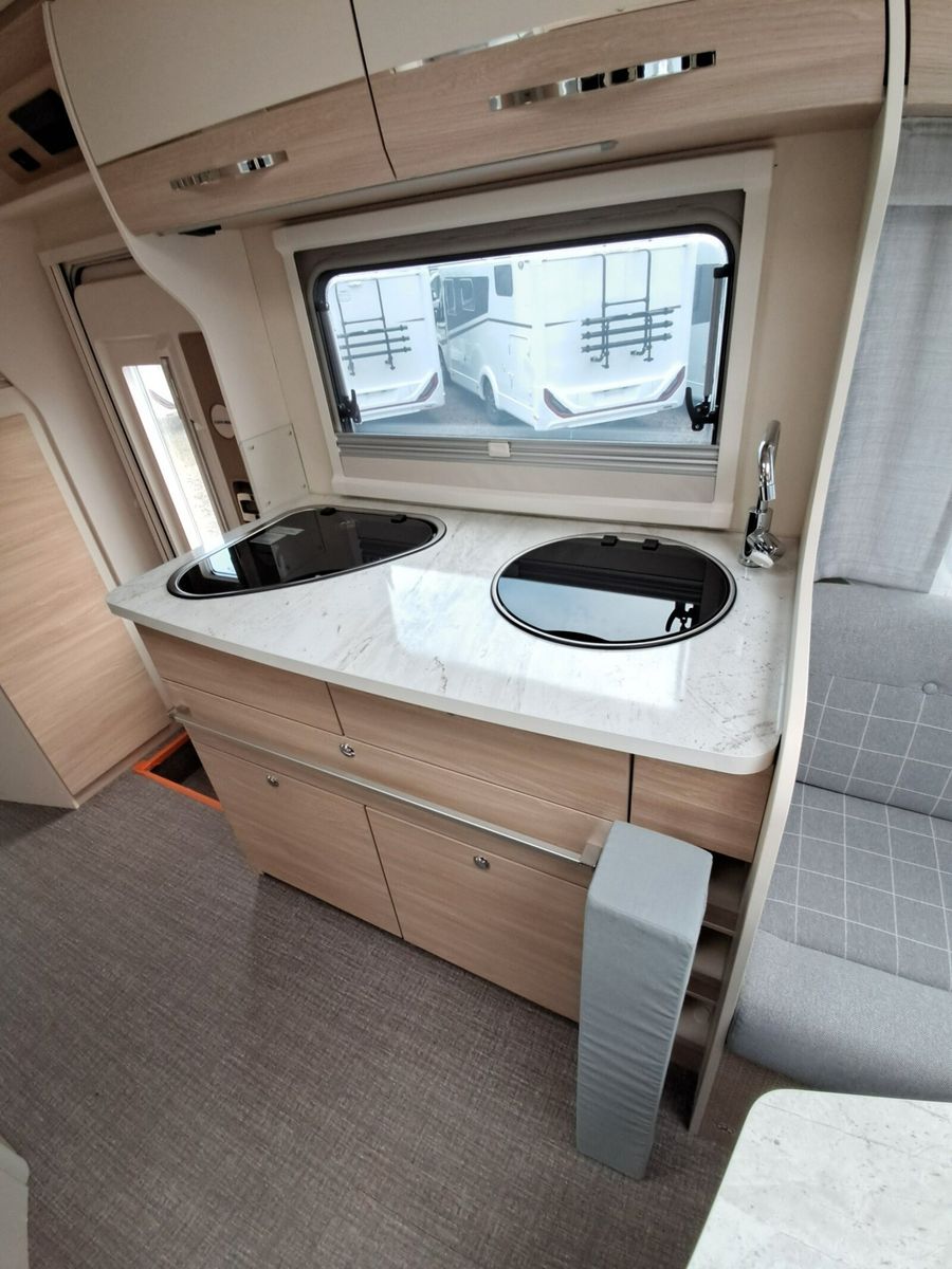 Fahrzeugabbildung Eura Mobil Activa One AO 650 HS Travel Pakete, Automatik