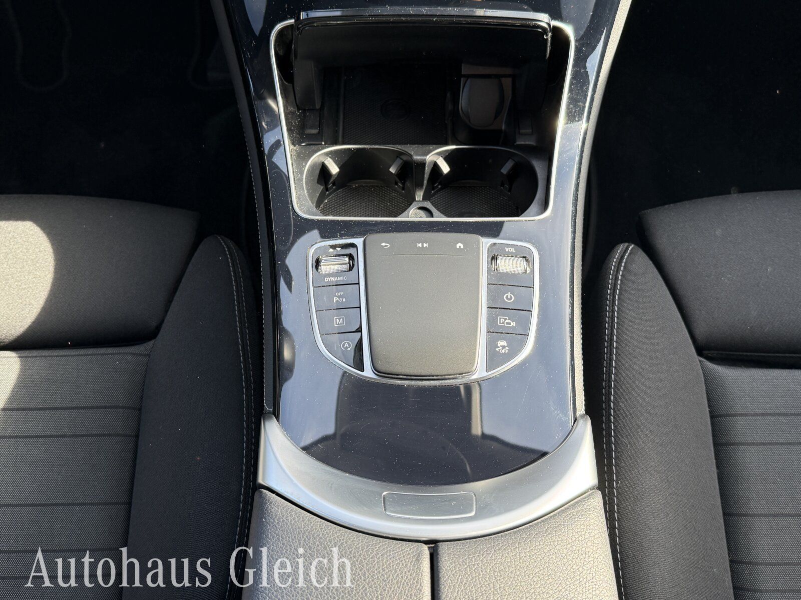 Fahrzeugabbildung Mercedes-Benz GLC 200 d 4Matic (EURO 6d) Distronic/Autom./Klim