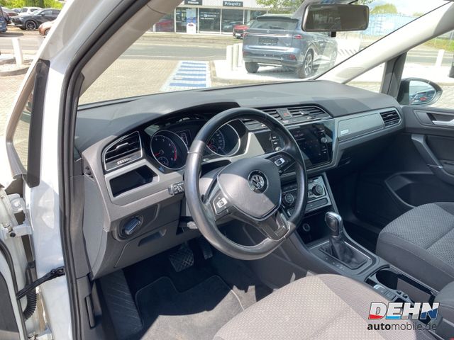 Volkswagen Touran 1.5 TSI Comfortline 7 Sitzer LEDNaviAHK