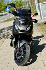 Honda X-ADV 750/Akrapovic/TÜV neu/neue Reifen - Honda Motorräder in München