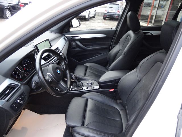 Fahrzeugabbildung BMW X1 xDrive 20i M-Sport/HUD/Pano/Kam/AHK/Navi/