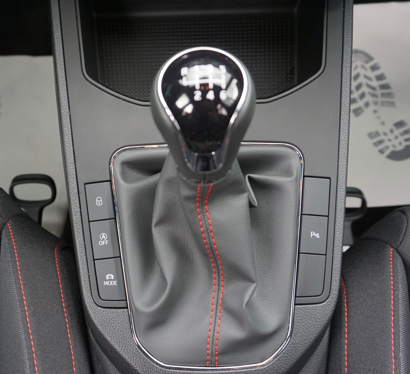Fahrzeugabbildung SEAT Ibiza FR, Full Link, LED, PDC, Touch, SHZ, Sport