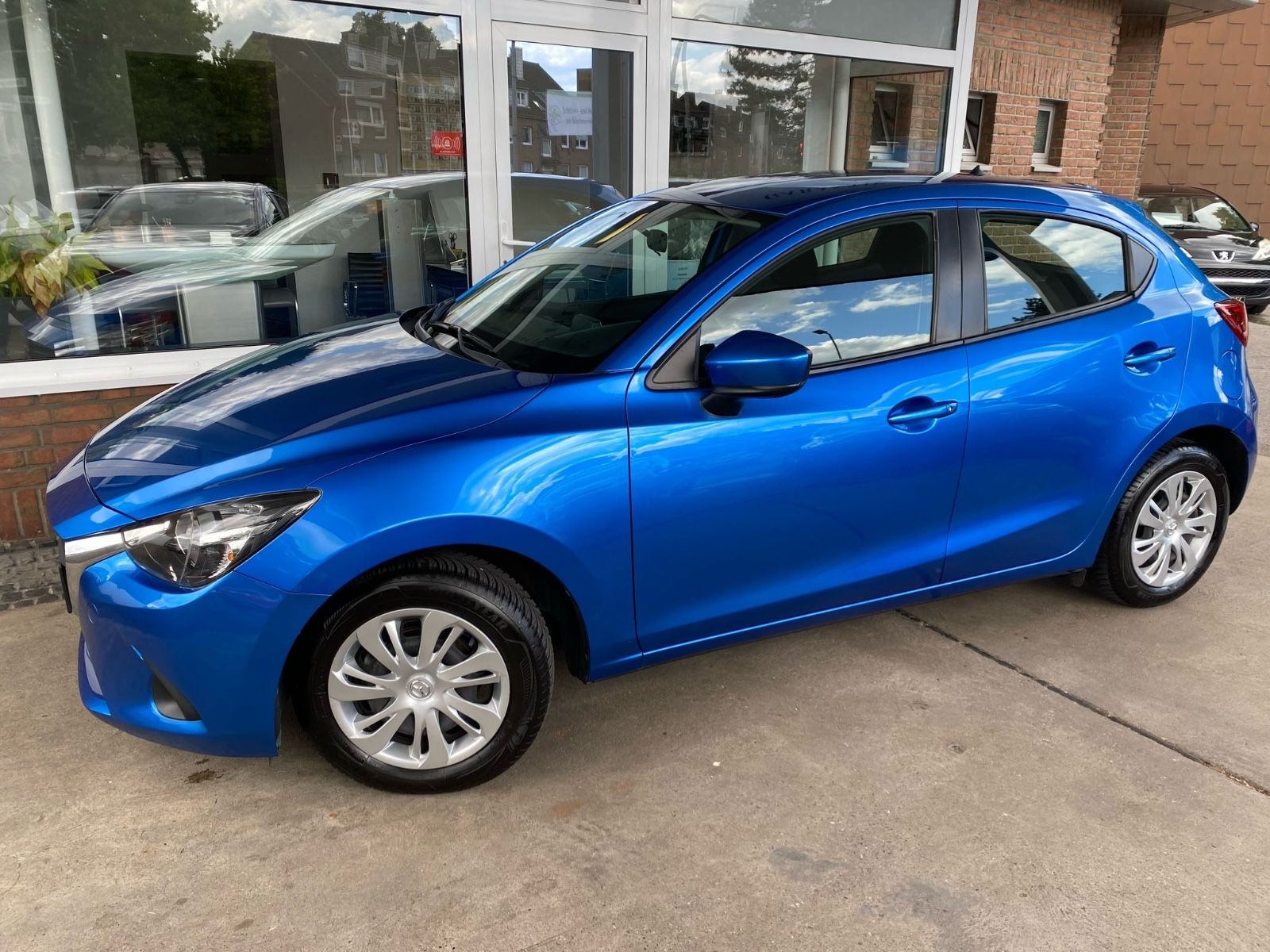 Fahrzeugabbildung Mazda 2 Lim. Center-Line Klima/Bluetooth/erst 41Tkn