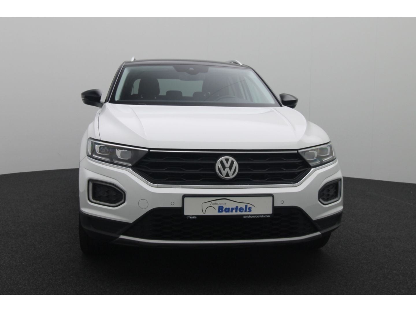 Fahrzeugabbildung Volkswagen T-Roc IQ.DRIVE AHK Kamera Digi Cockpit DAB