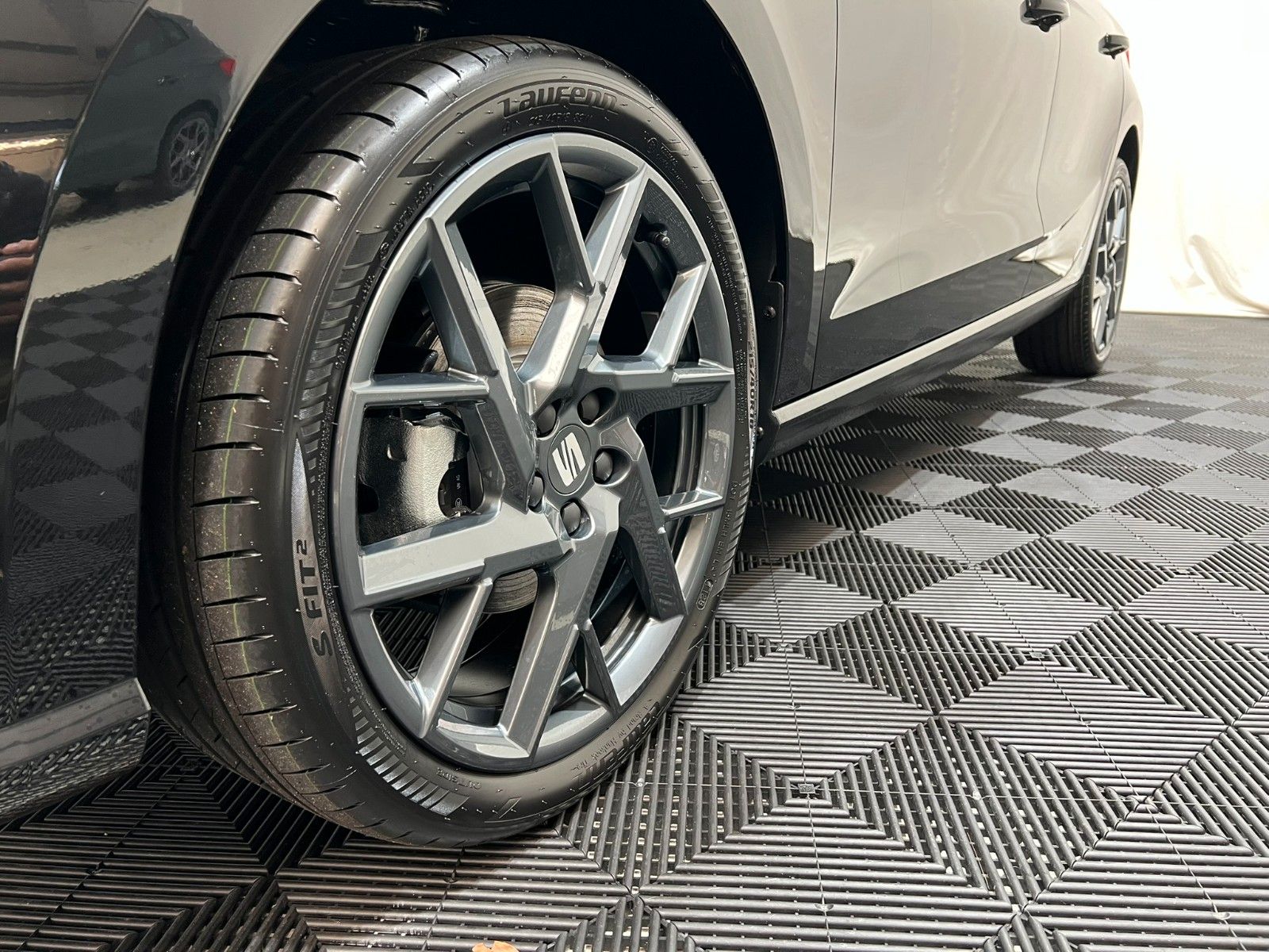 Fahrzeugabbildung SEAT Ibiza 1.0 TSI 85kW FR DSG 18"ALU