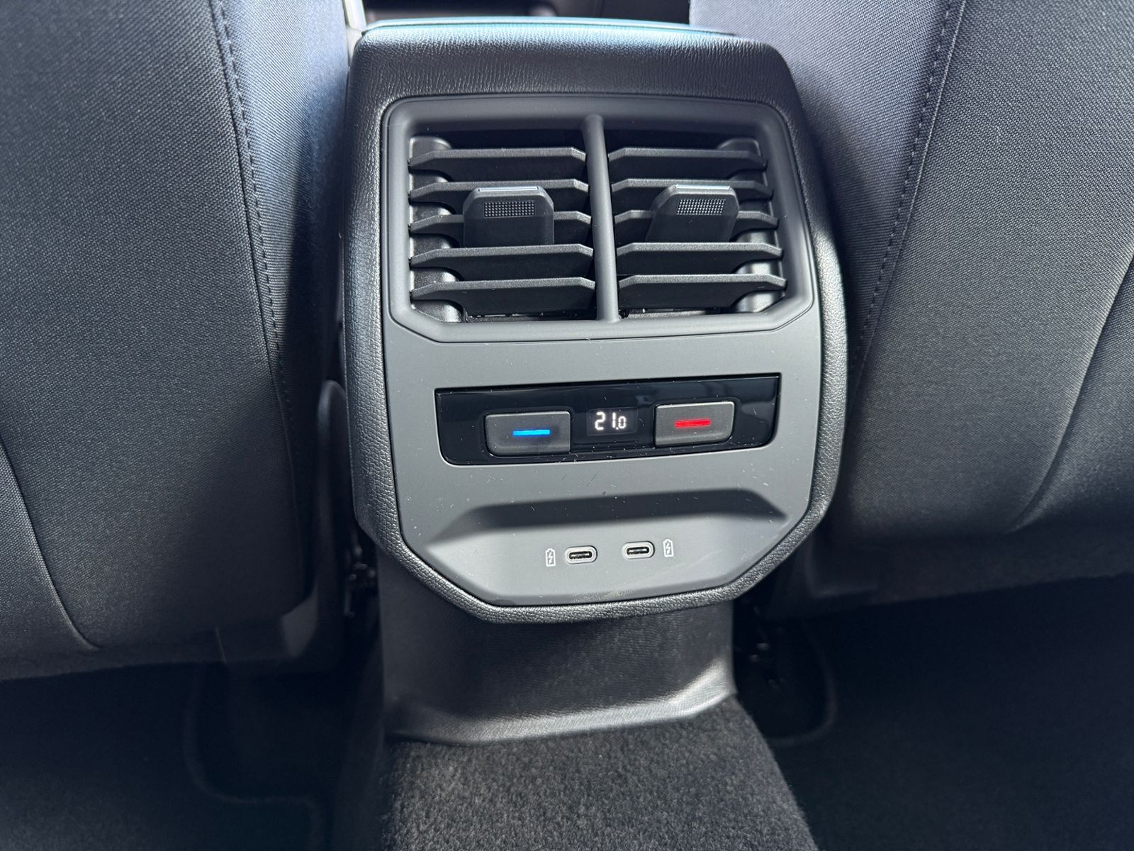 Fahrzeugabbildung SEAT Leon Sportstourer Style SHZ LED ALU