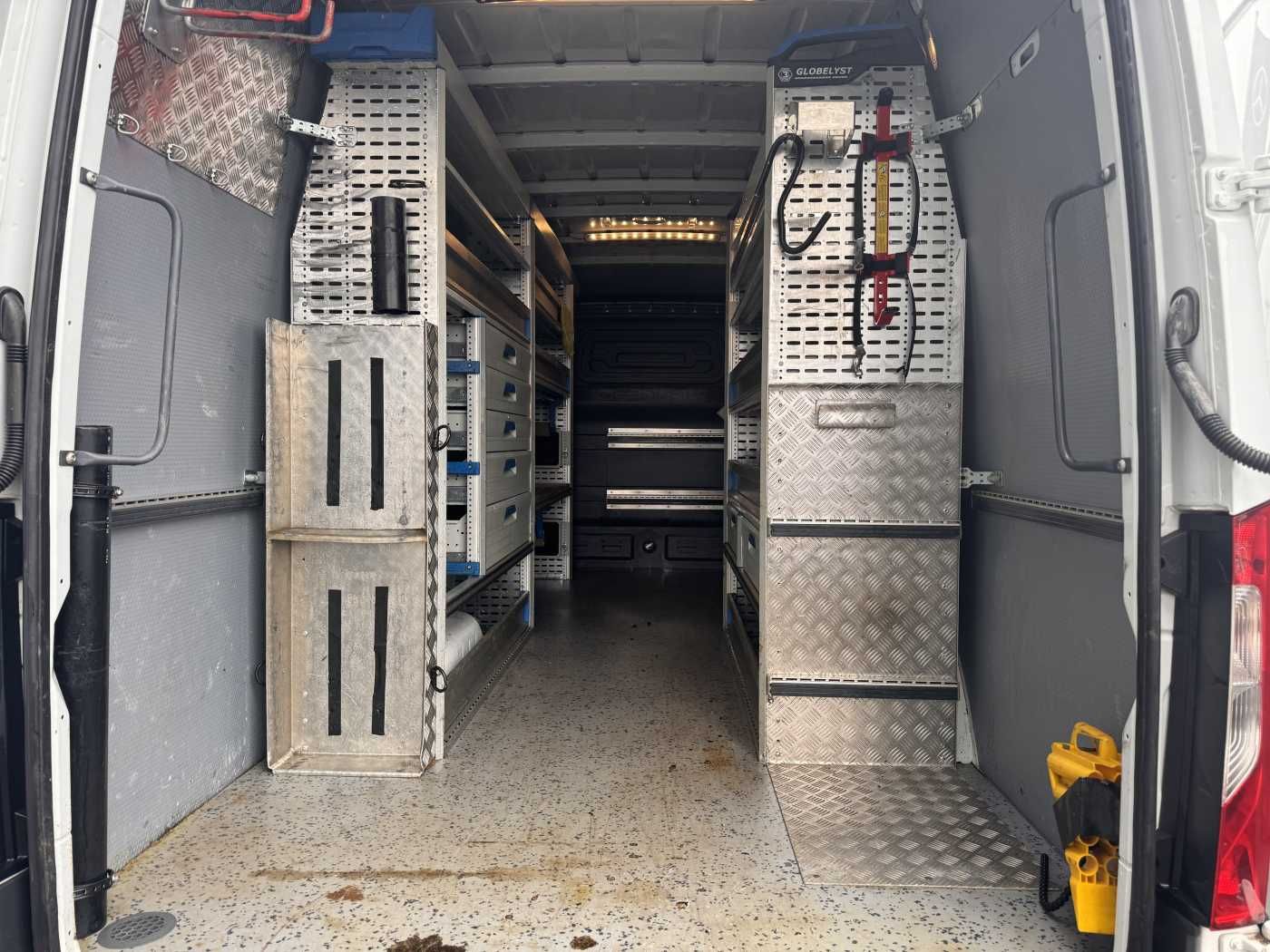Fahrzeugabbildung Mercedes-Benz Sprinter 516 CDI Werkstatt/Regal AHK3,5to Klima