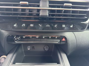 Citroën C5 Aircross Max 145 Hybrid +Navi+LED+SHZ+KeyLess