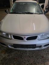 Mitsubishi Auto Mitsubishi - scheckheftgepflegte Mitsubishi Carisma