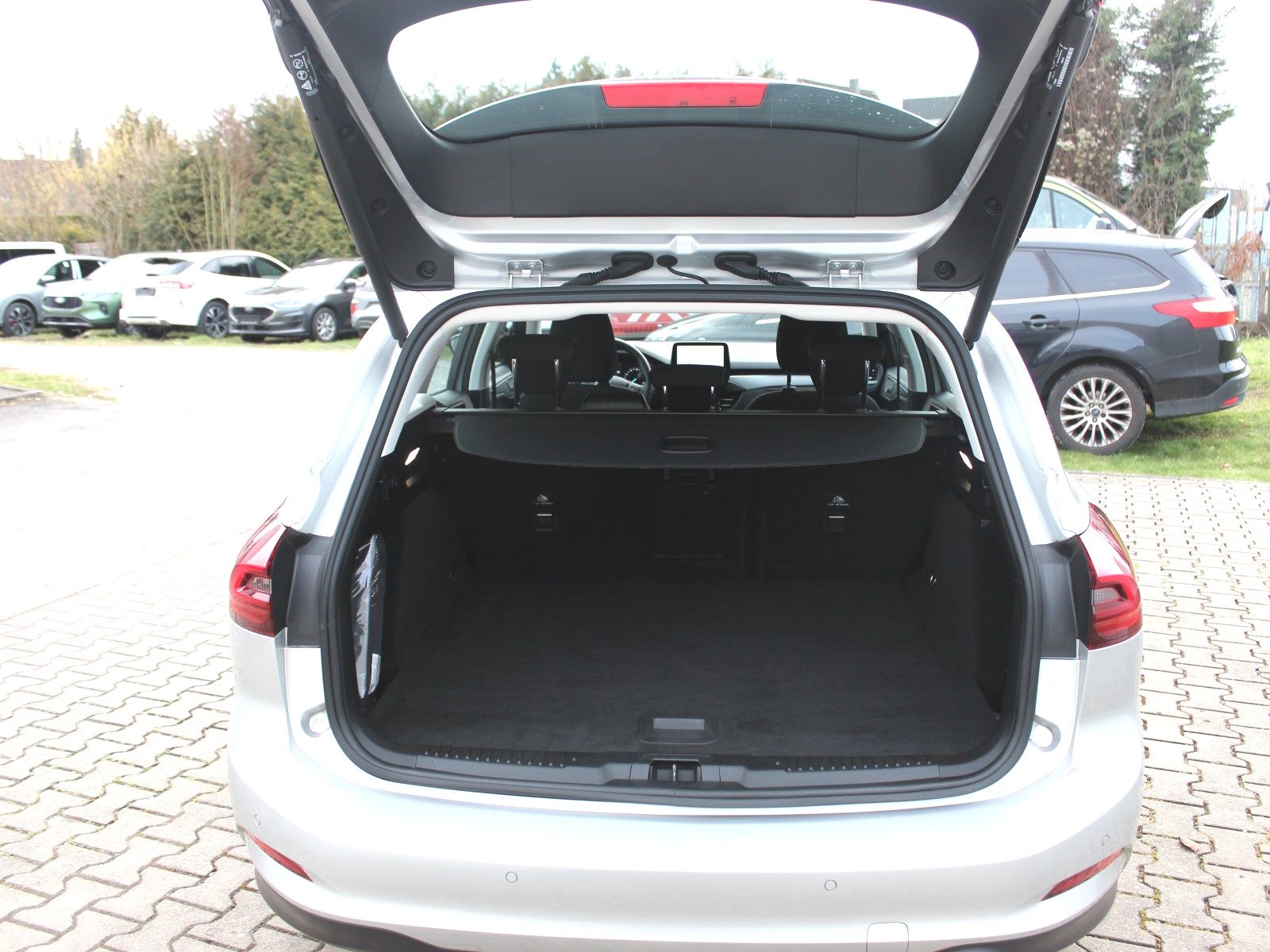 Fahrzeugabbildung Ford Focus Titanium 1,5 EcoBlue Start/Stopp