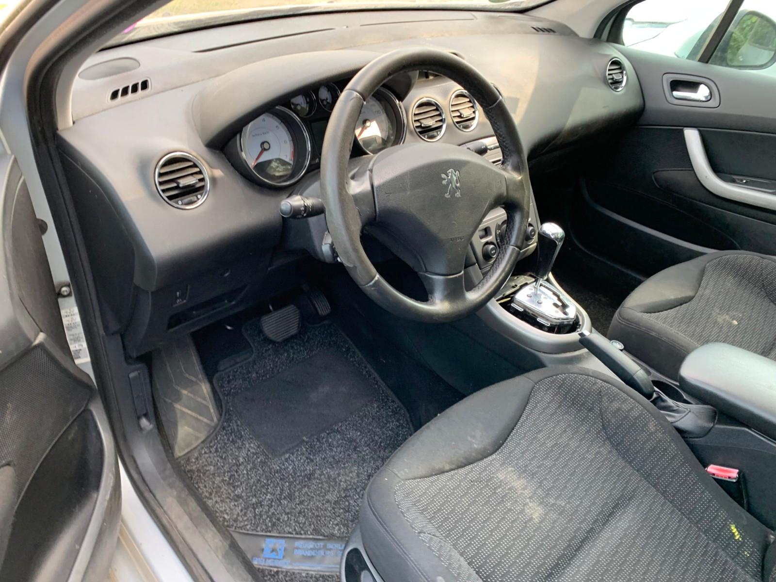 Peugeot 308 2008 — photo 6