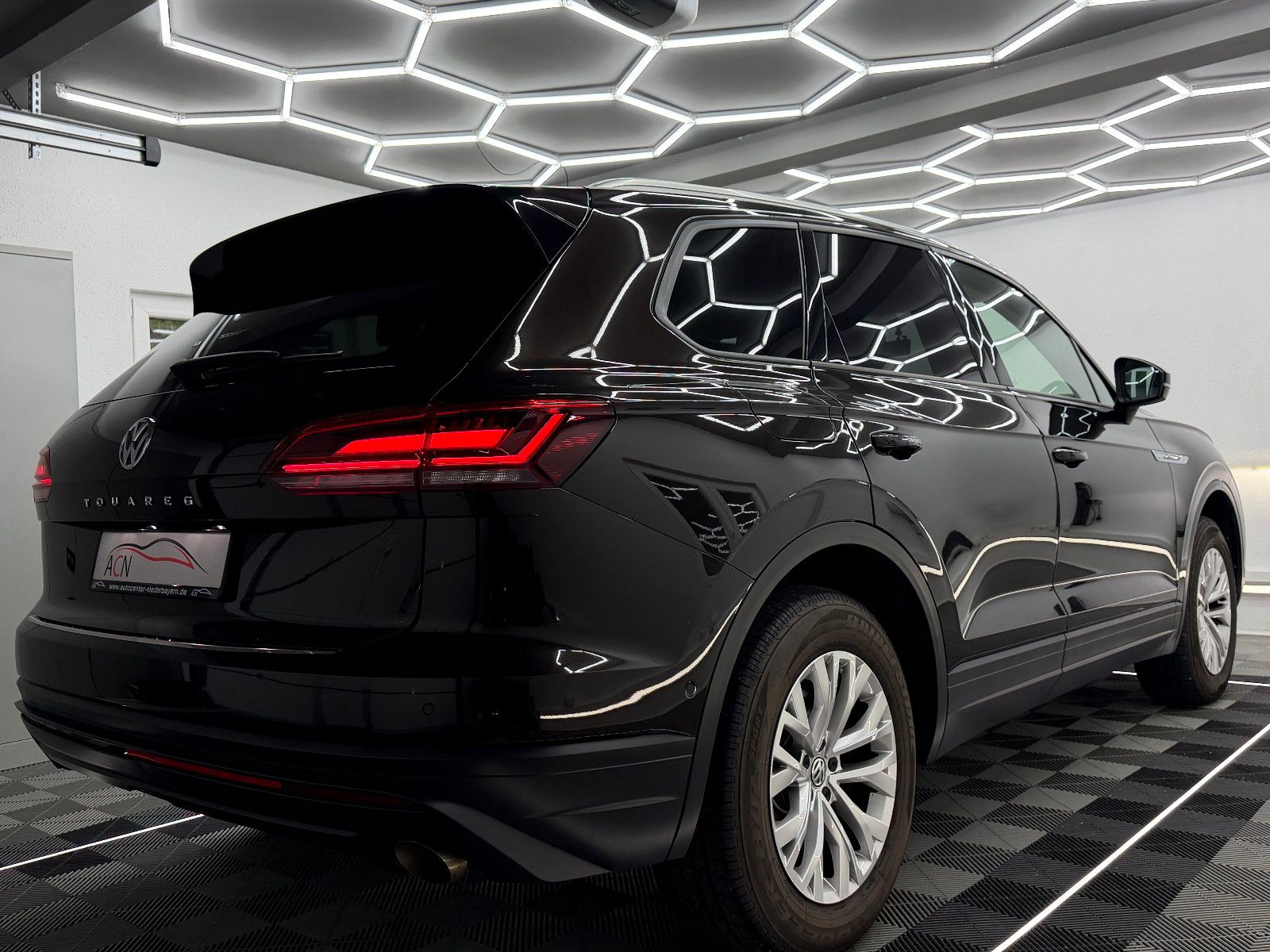 Fahrzeugabbildung Volkswagen Touareg 3.0 TDI 4Motion/KAMERA/ACC/AHK/LED